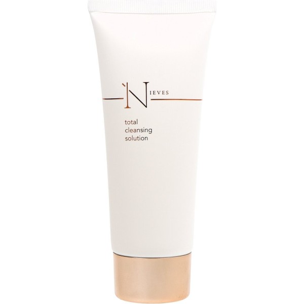 Nieves Beauty Total Cleansing Solution